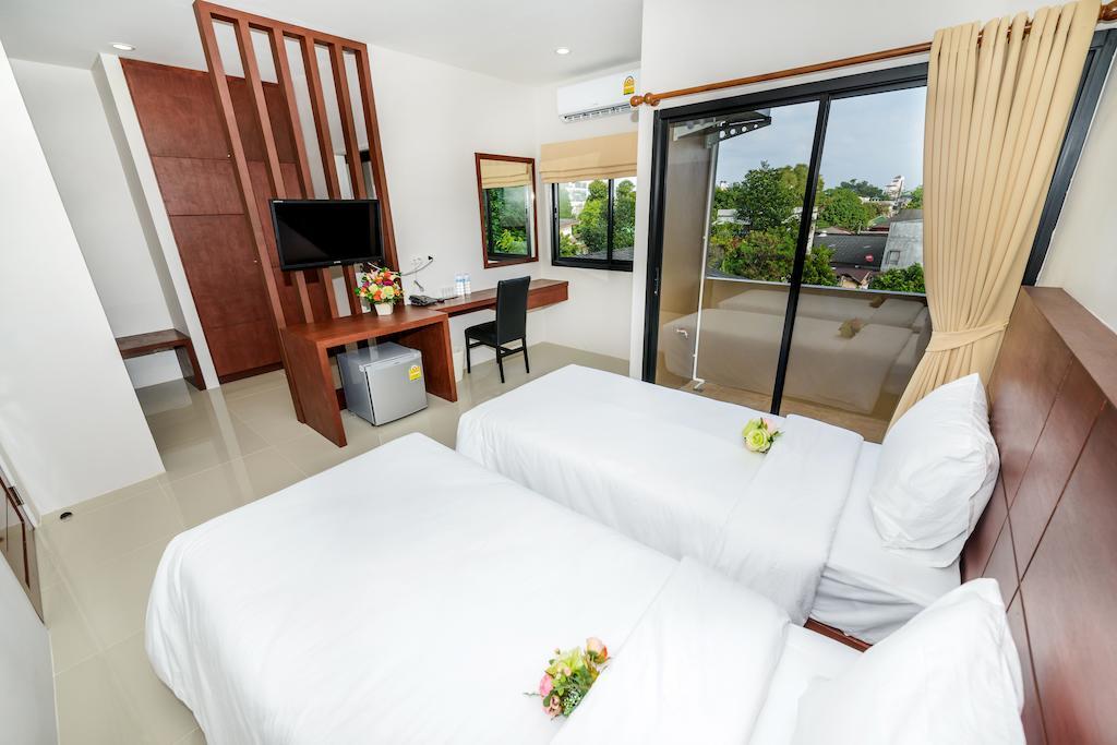 The Topaz Residence Phuket Town Δωμάτιο φωτογραφία