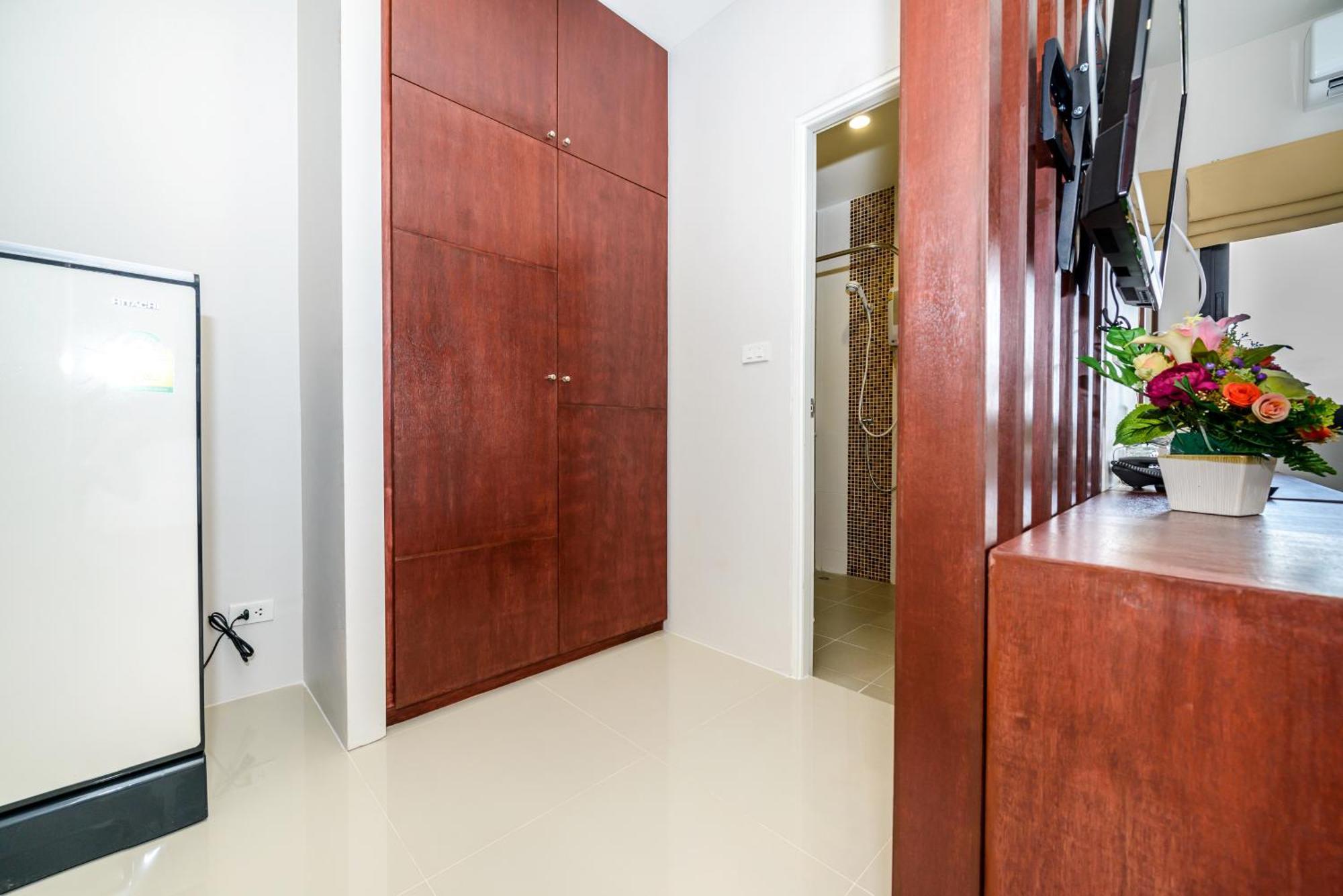 The Topaz Residence Phuket Town Δωμάτιο φωτογραφία