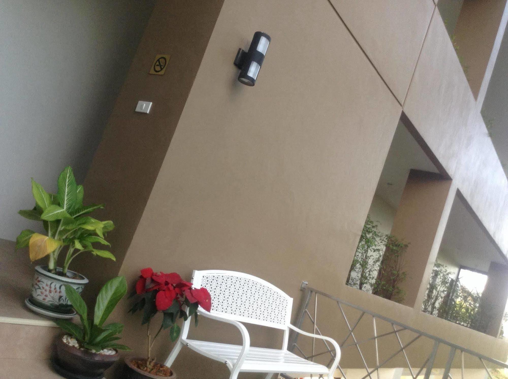 The Topaz Residence Phuket Town Εξωτερικό φωτογραφία